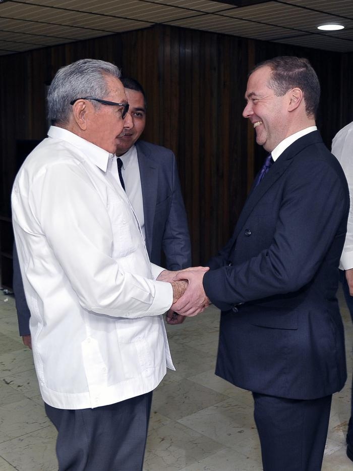 Raúl receives Medvedev